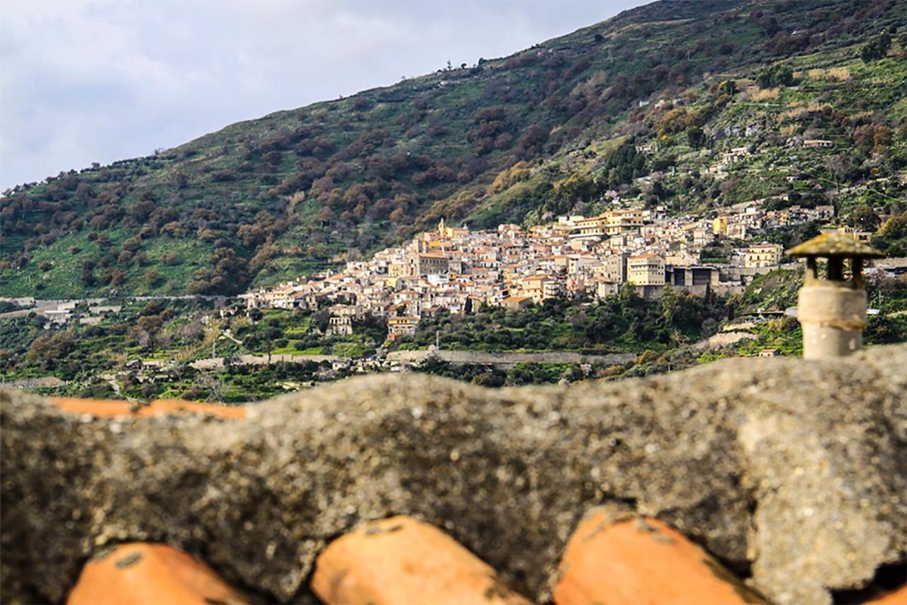 Due Sicilie Maison De Charme Casalvecchio Siculo Exteriör bild
